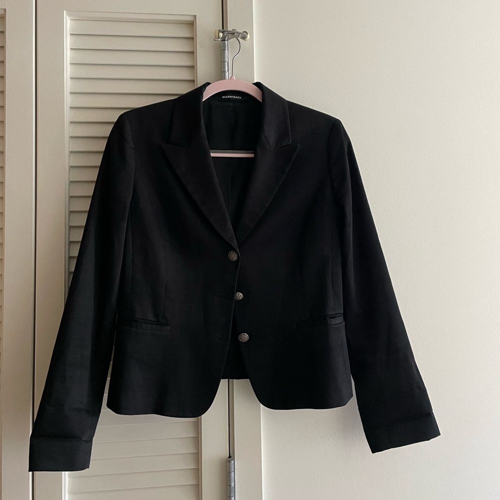 Ellen Tracy Black Fitted Blazer